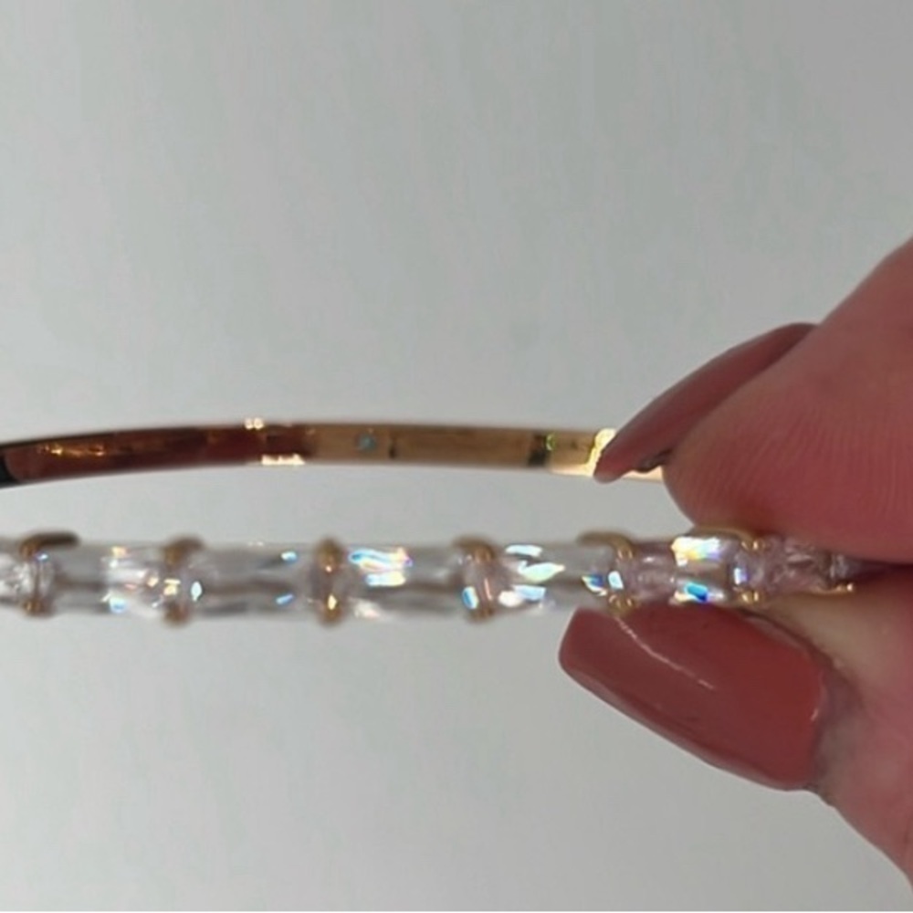 Betsy Johnson SET! Hinged bangle and crystal earrings